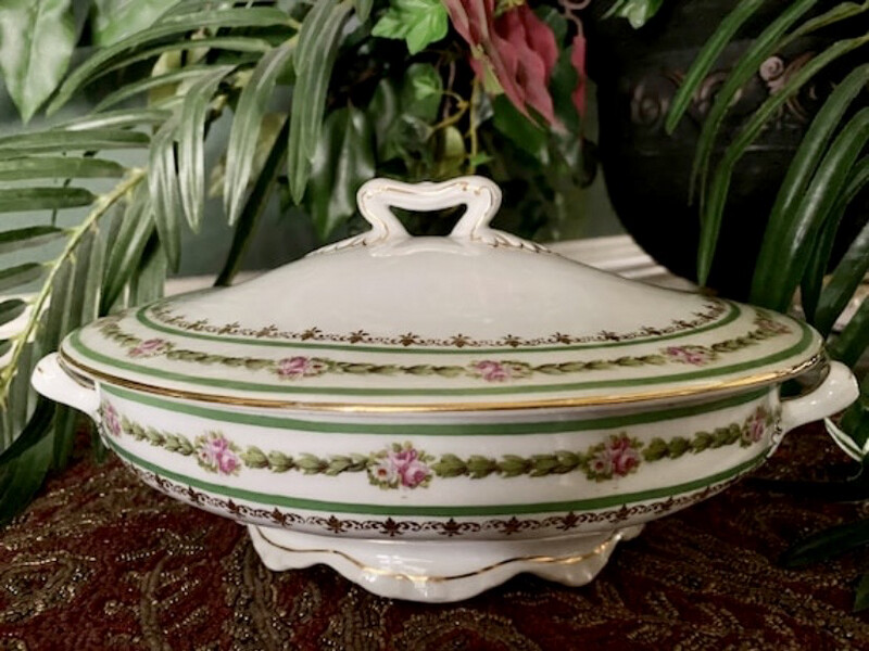 Oval Serving Bowl, Bawo and Dotter