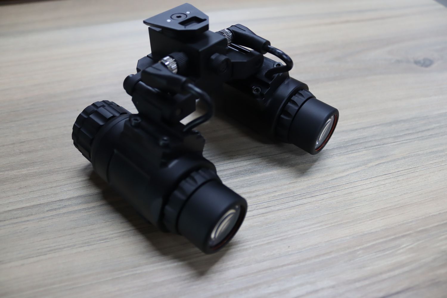Hoplite DNV-9 Gen 1 Night vision Binocular