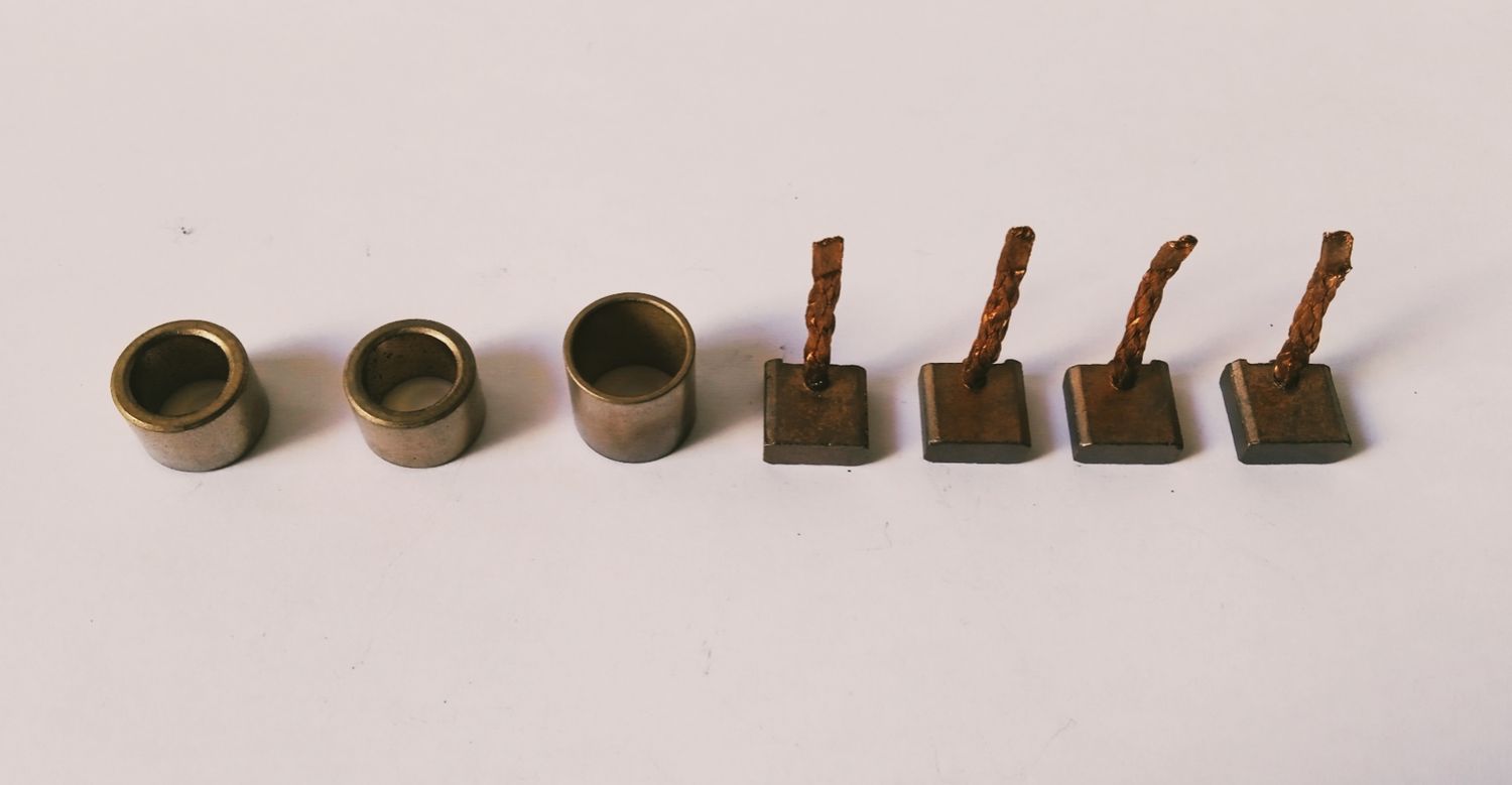 BOSCH 12V BRUSHES &amp; 3 BUSHES