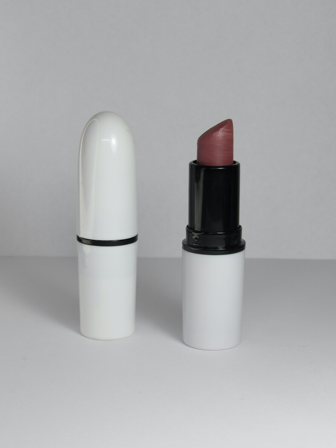 LABIAL EN BARRA 4 grs Tonos