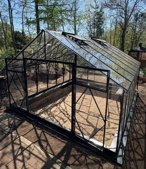 Rastlinjak EcoSlider 4,0m širine – 4 mm polni (monolitni) polikarbonat + DVOJNA VRATA