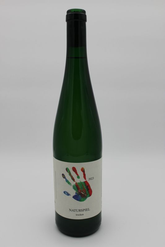 2023er NATURSPIEL trocken Weißwein Cuvée (Limitiert) 2023er NATURSPIEL trocken Weißwein Cuvée (Limitiert)