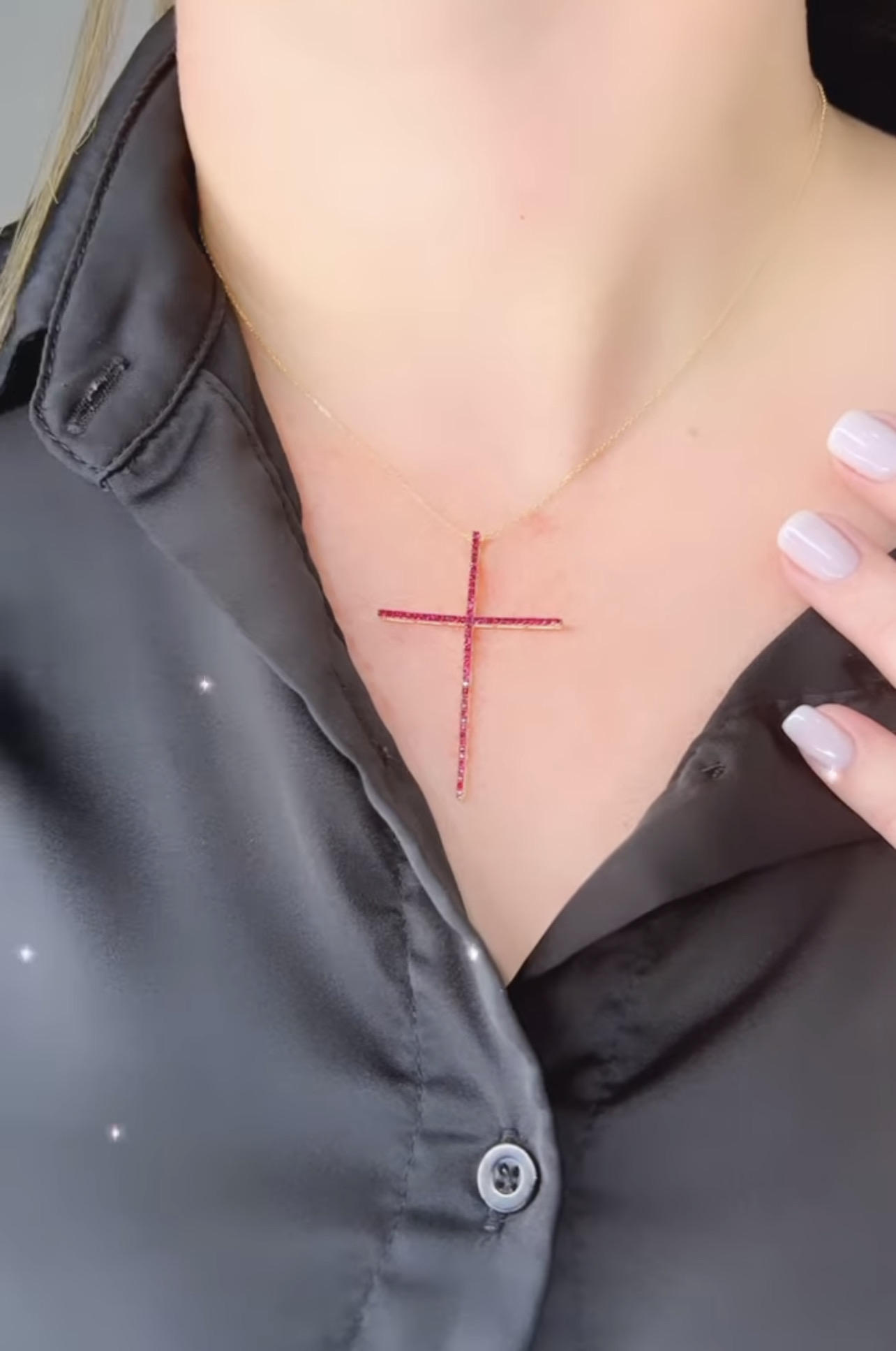 Cadena con Dije de Cruz Ruby