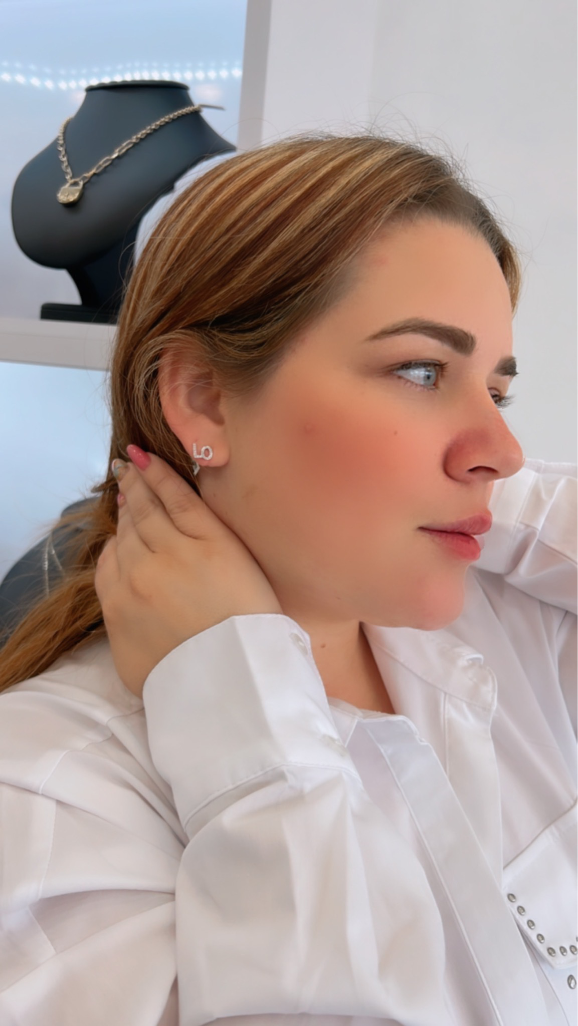 Aretes LOVE 14 kt    White gold