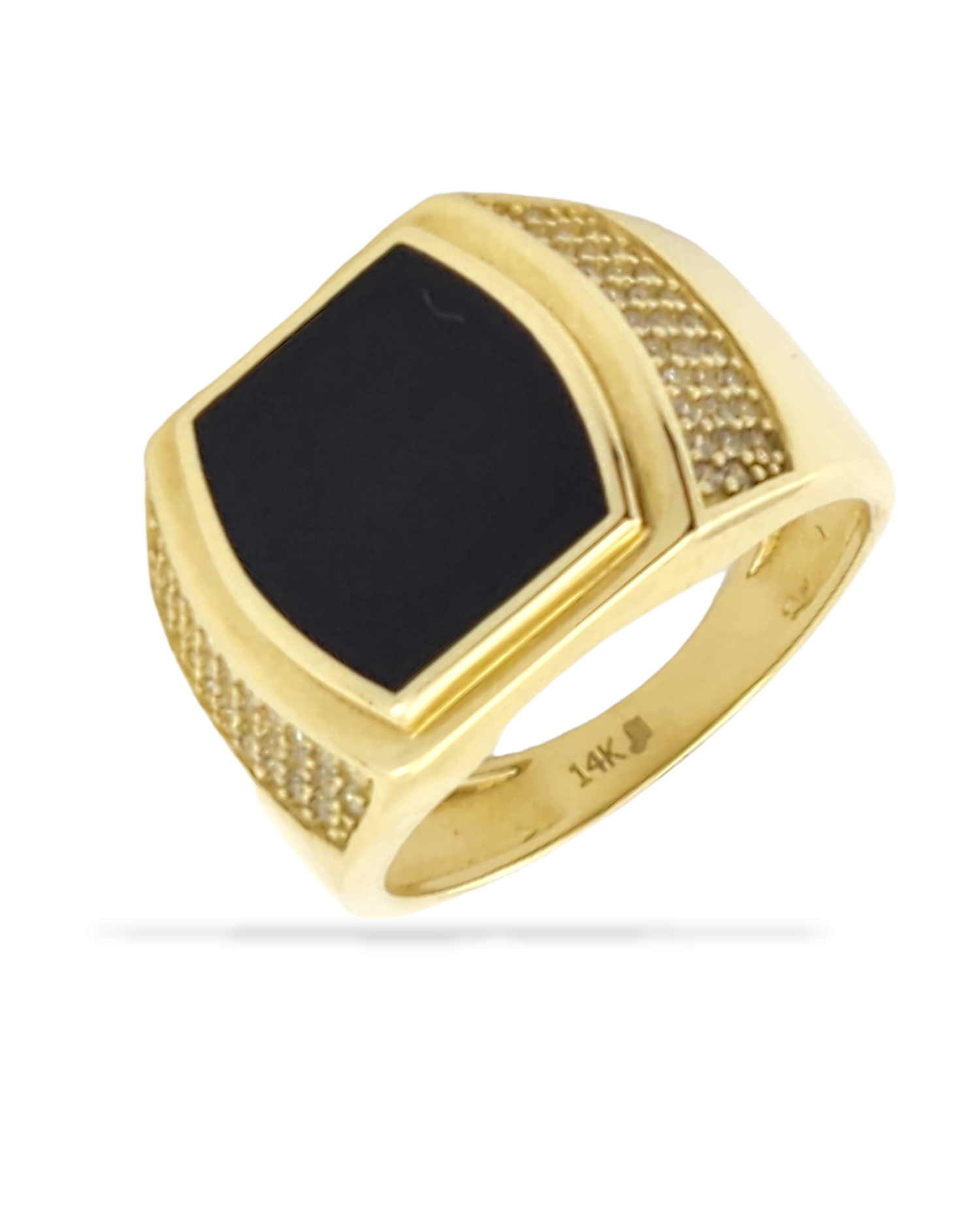 Men's onix stone ring in 14k Yellow Gold