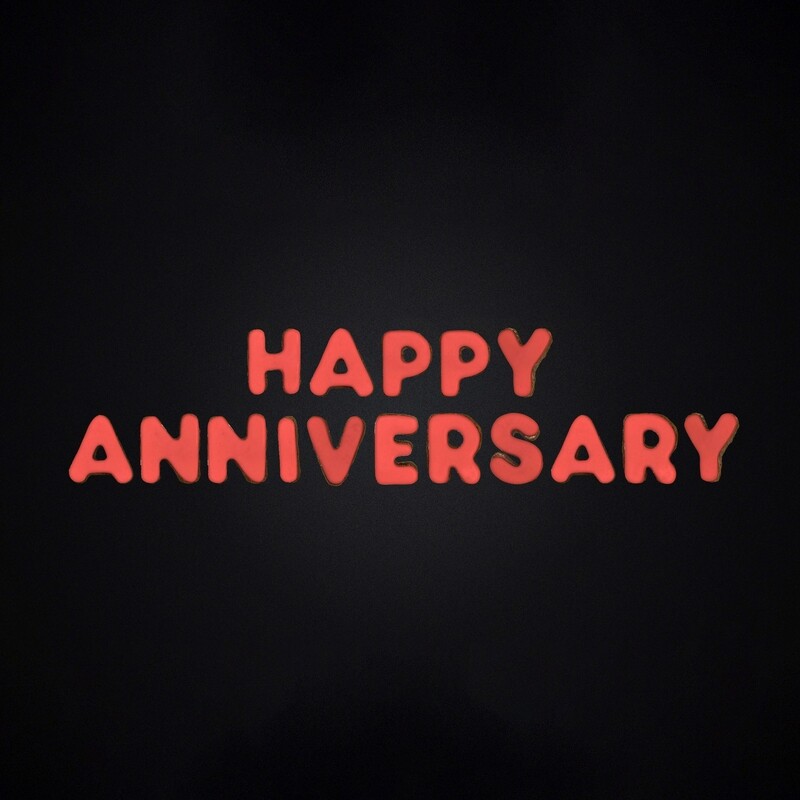 HAPPY ANNIVERSARY - STRAWBERRY RED