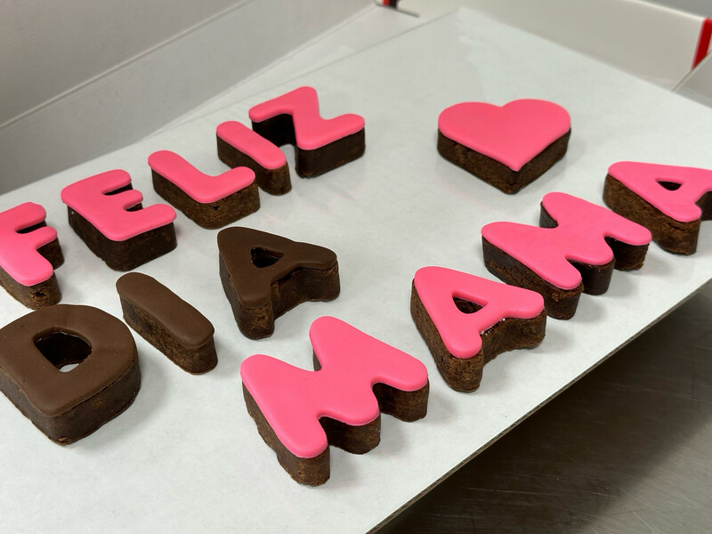 Feliz Día Mamá