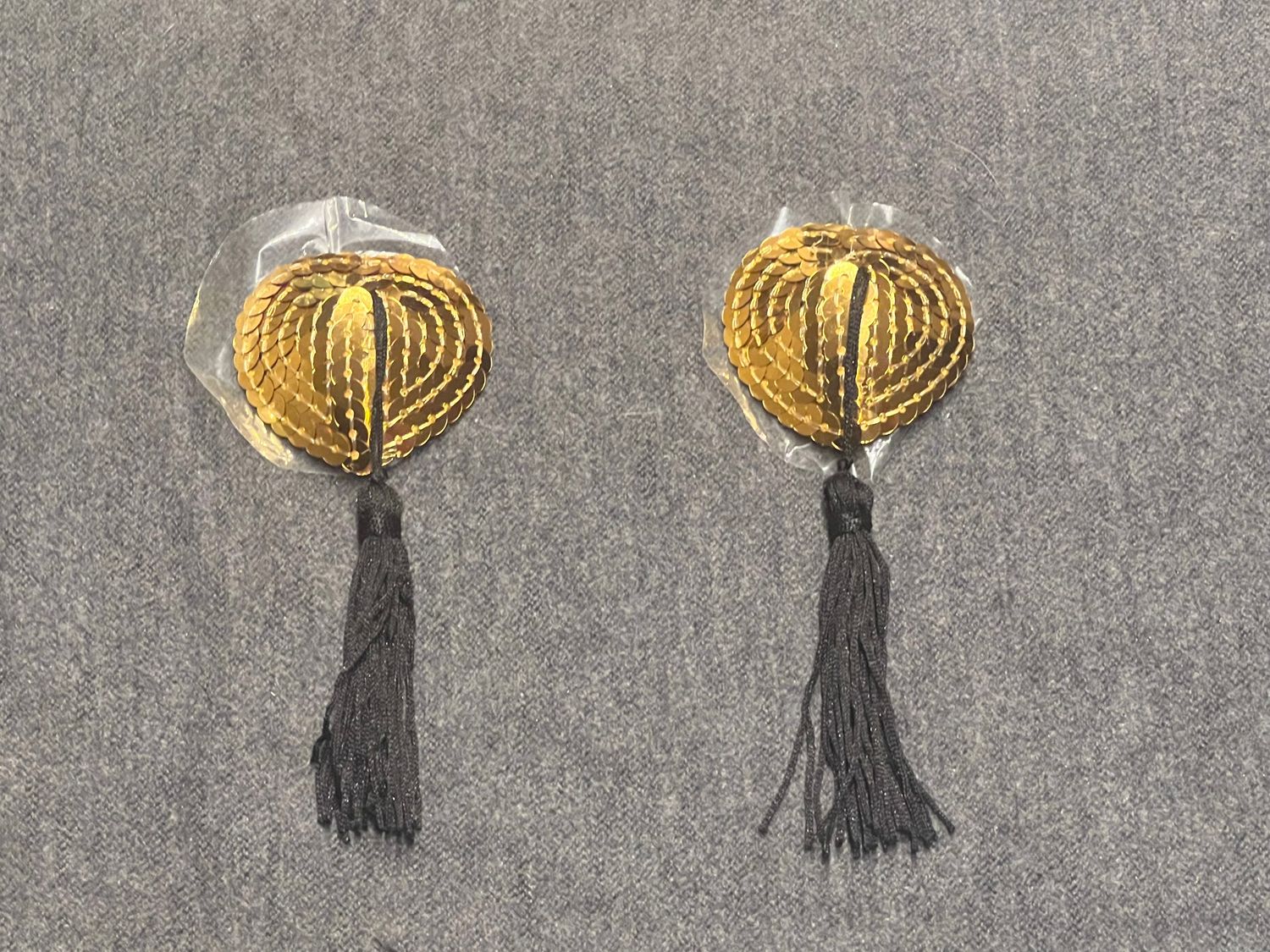 2 goldene Pailletten-Herz-Pasties mit Burlesque-Quasten