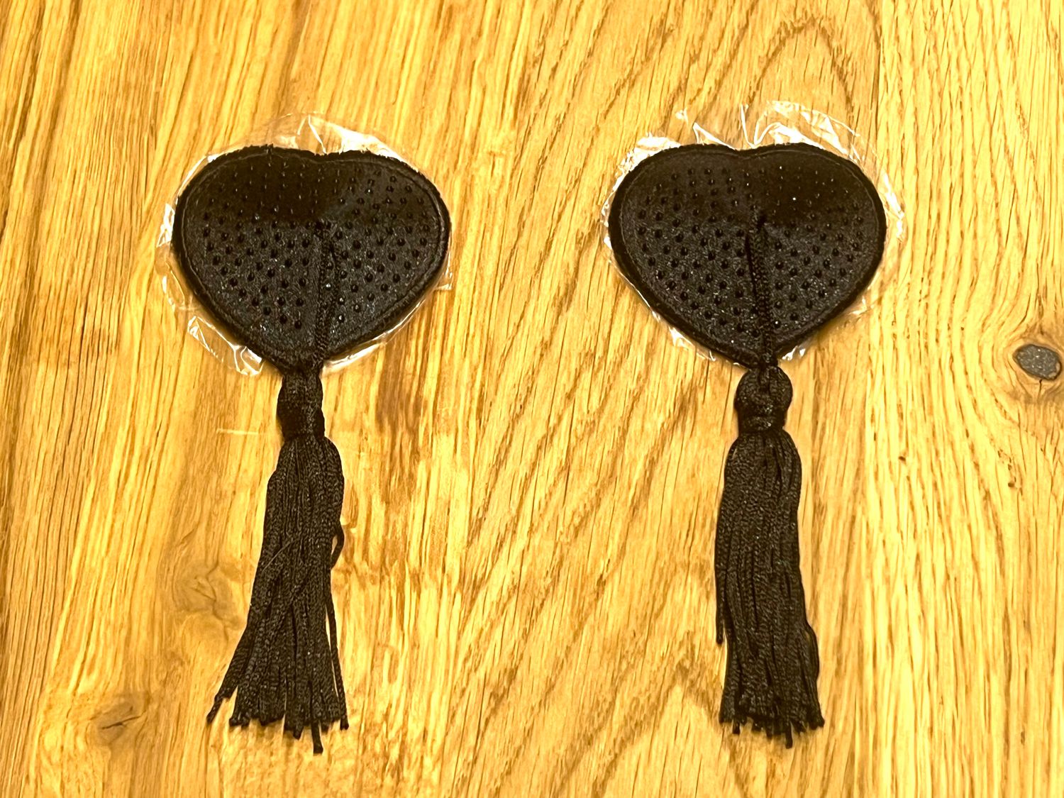 2 elegante schwarze Herz-Pasties mit Burlesque-Quasten