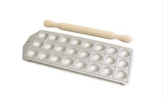 Stampo raviolatore tondo 24 posti art.2151 con mattarello legno