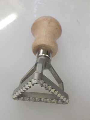 Stampo raviolo singolo Calder, manico legno, triangolare