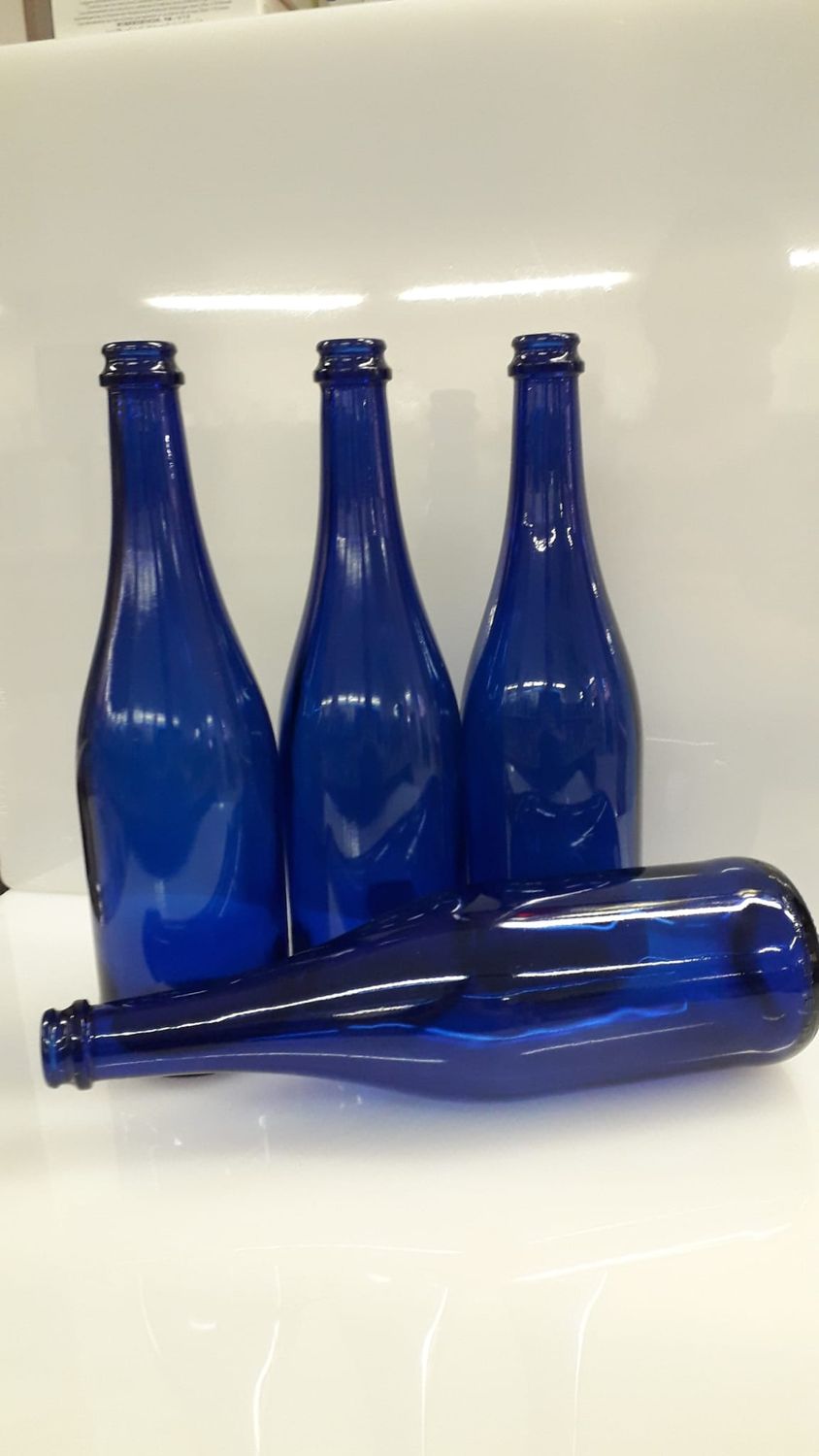 Bottiglia vetro blu senza tappo