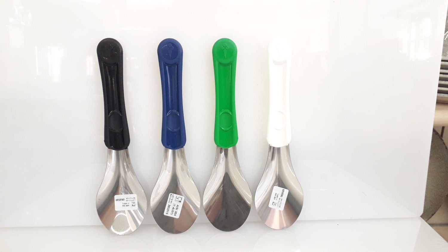 Spatola / paletta gelato manico plastica