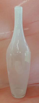 Vaso Emotion stilizzato in vetro bianco trasparente, panciuto alto