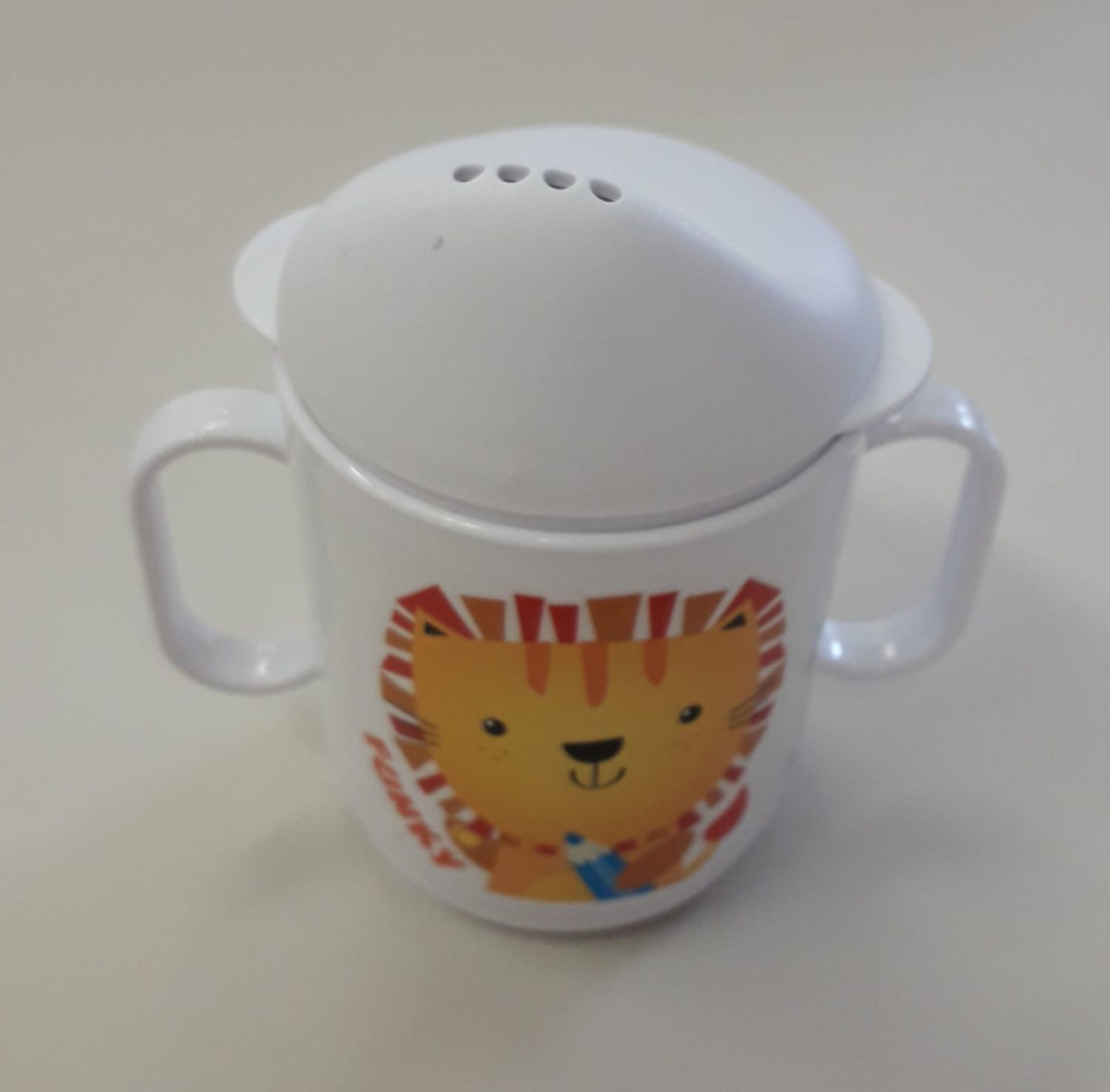Bicchiere bimbi con beccuccio e 2 manici Cosmoplast 262, Colore: BIANCO