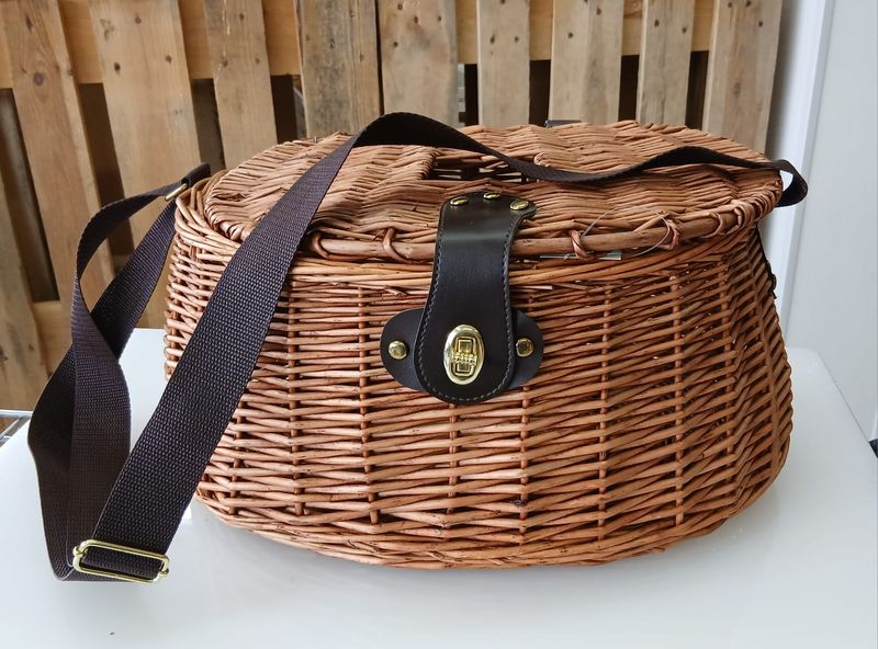 Cesto vimini con tracolla Cesto vimini con tracolla