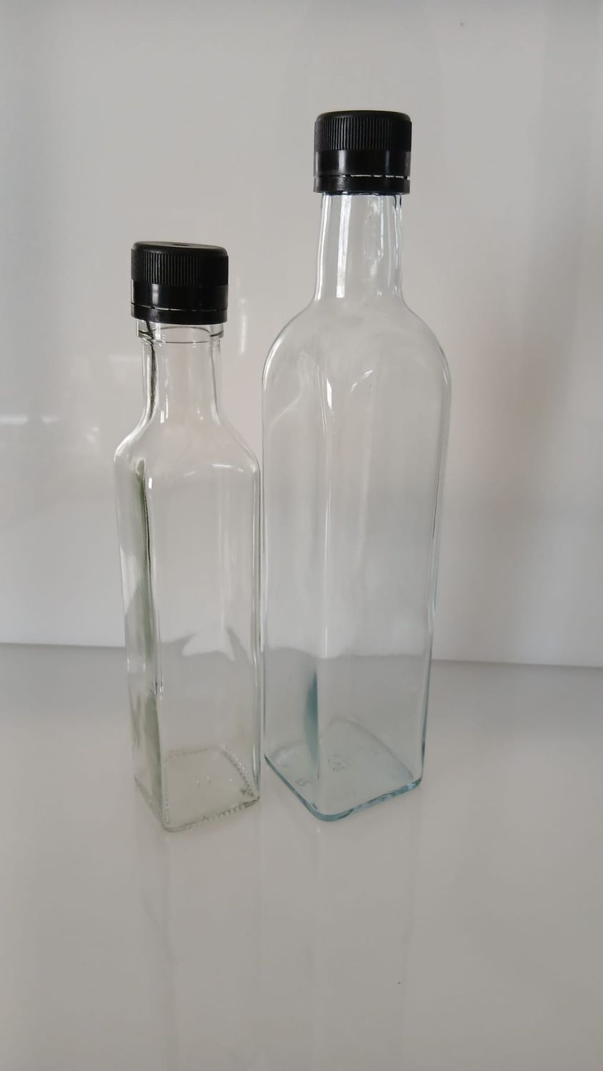 Bottiglia Marasca quadrata in vetro bianco tappo vite