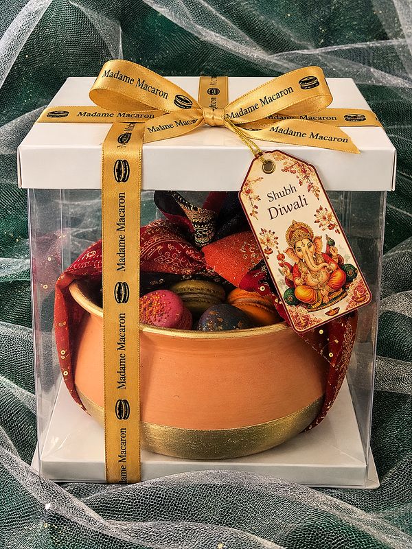 Golden | Heritage Collection (12 or 18 Macarons) Golden | Heritage Collection (12 or 18 Macarons)