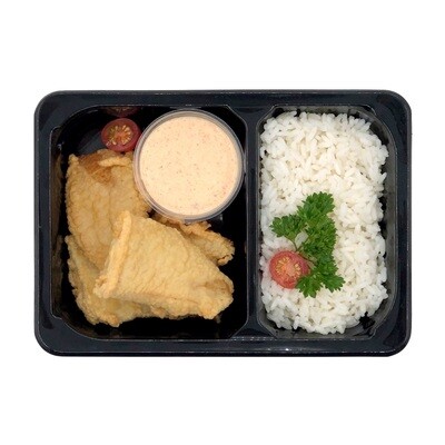 Телапия (рыба) в кляре с рисом и соусом тар-тар