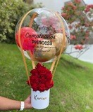 Bouquet of roses with customized balloon