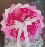 Bunch bouquet of 100 roses with ribbon