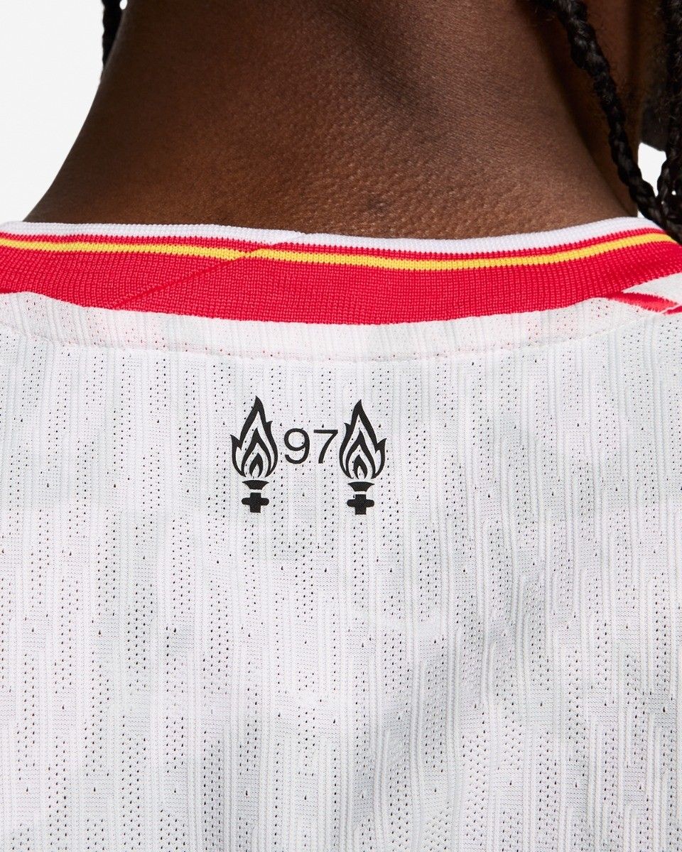 LIVERPOOL MAILLOT THIRD 2024/2025