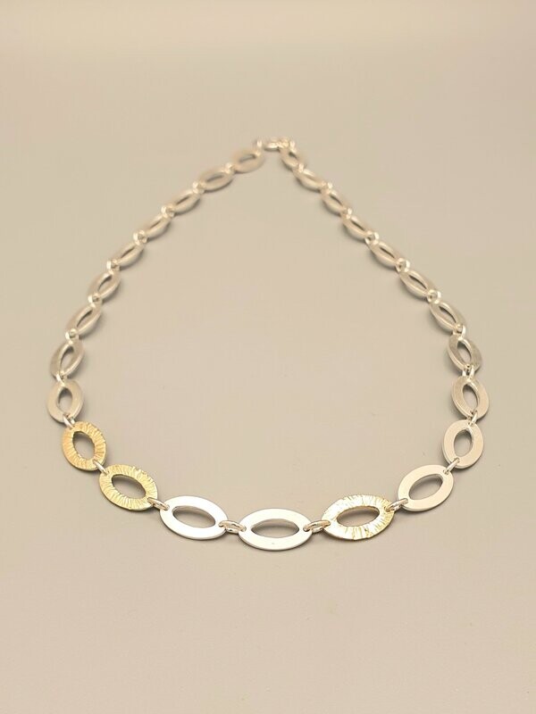 Smidse  ovaal collier