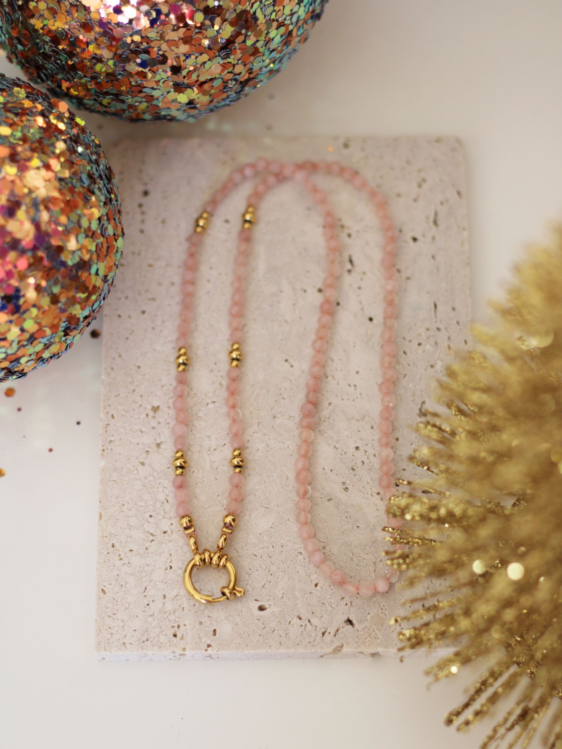 Lange Halskette MIRA Rosenquarz Edelstahl Gold - Bunter Schmuck