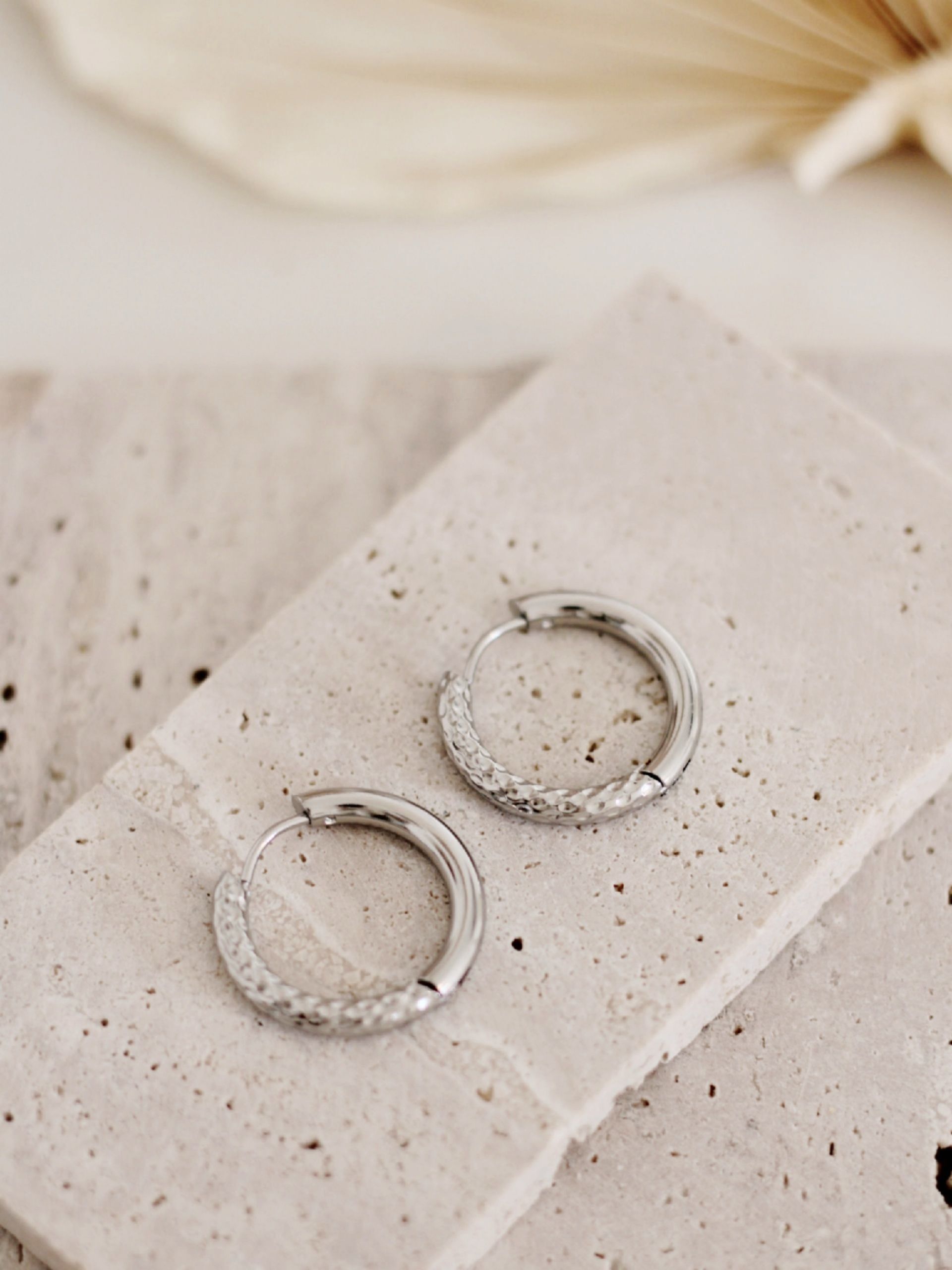 Creolen TAMI Ohrringe 21mm Silber Loop - Bunter Schmuck