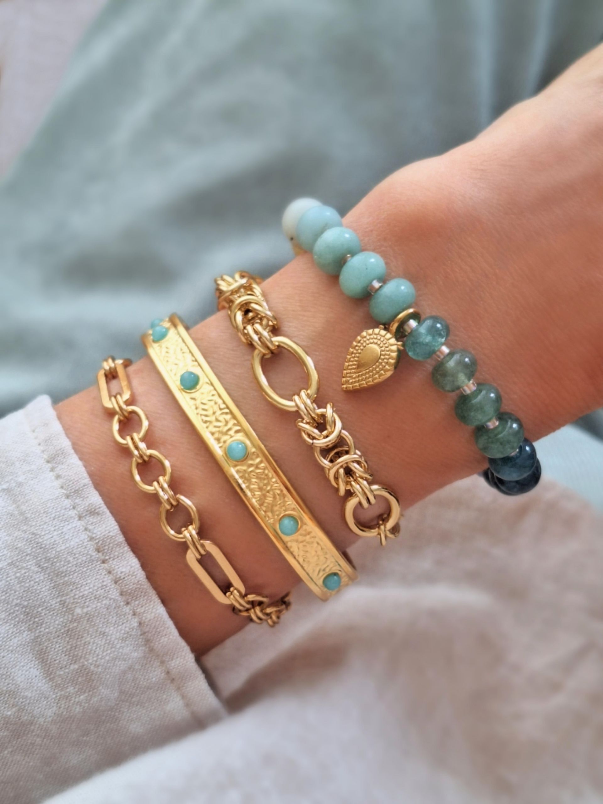 TILLY Hippie-Armband  Ombré Blau Türkis Edelstein Mix Gold - Bunter Schmuck