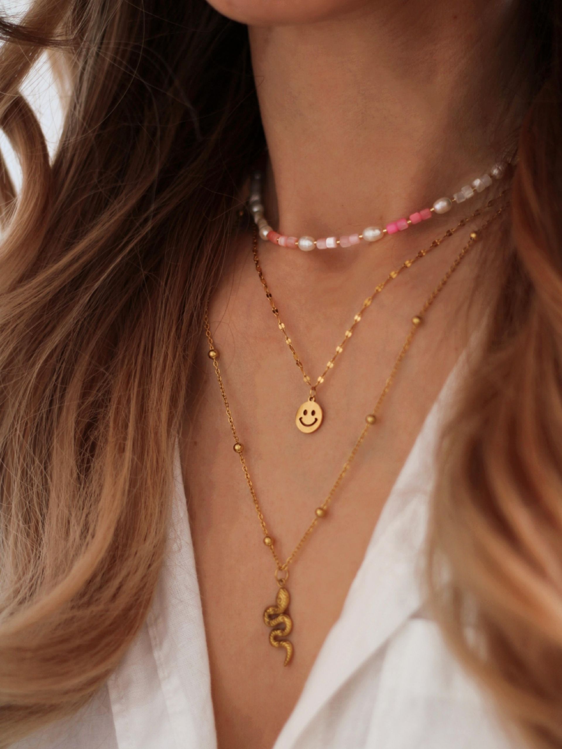 Halskette LOLA Perlmutt Bunt Süsswasserperlen Gold