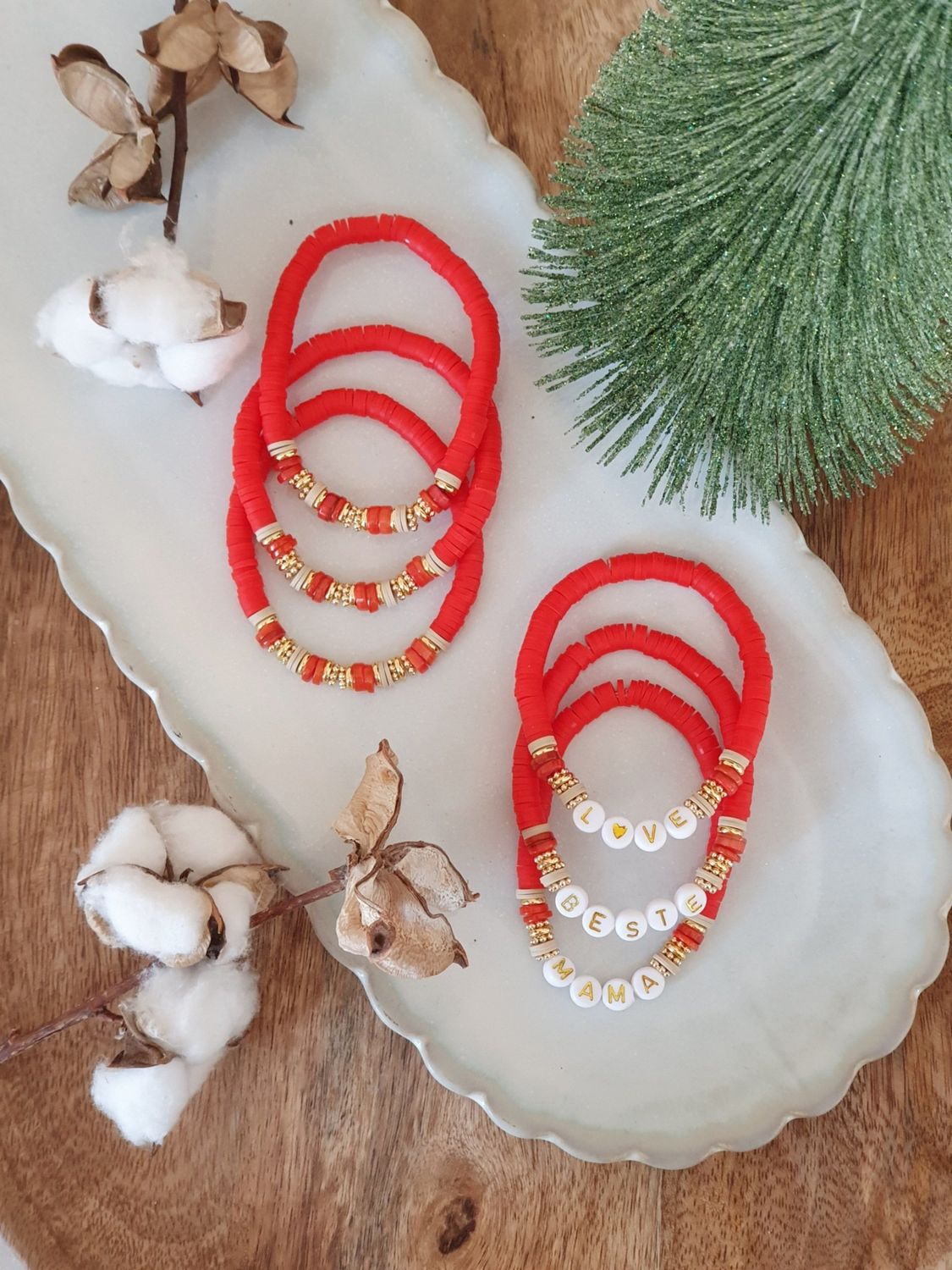 Weihnachts-Armband ARI Namensarmband Partnerarmband Initialarmband Rot Gold - Bunter Schmuck Weihnachts-Armband ARI Namensarmband Partnerarmband Initialarmband Rot Gold - Bunter Schmuck