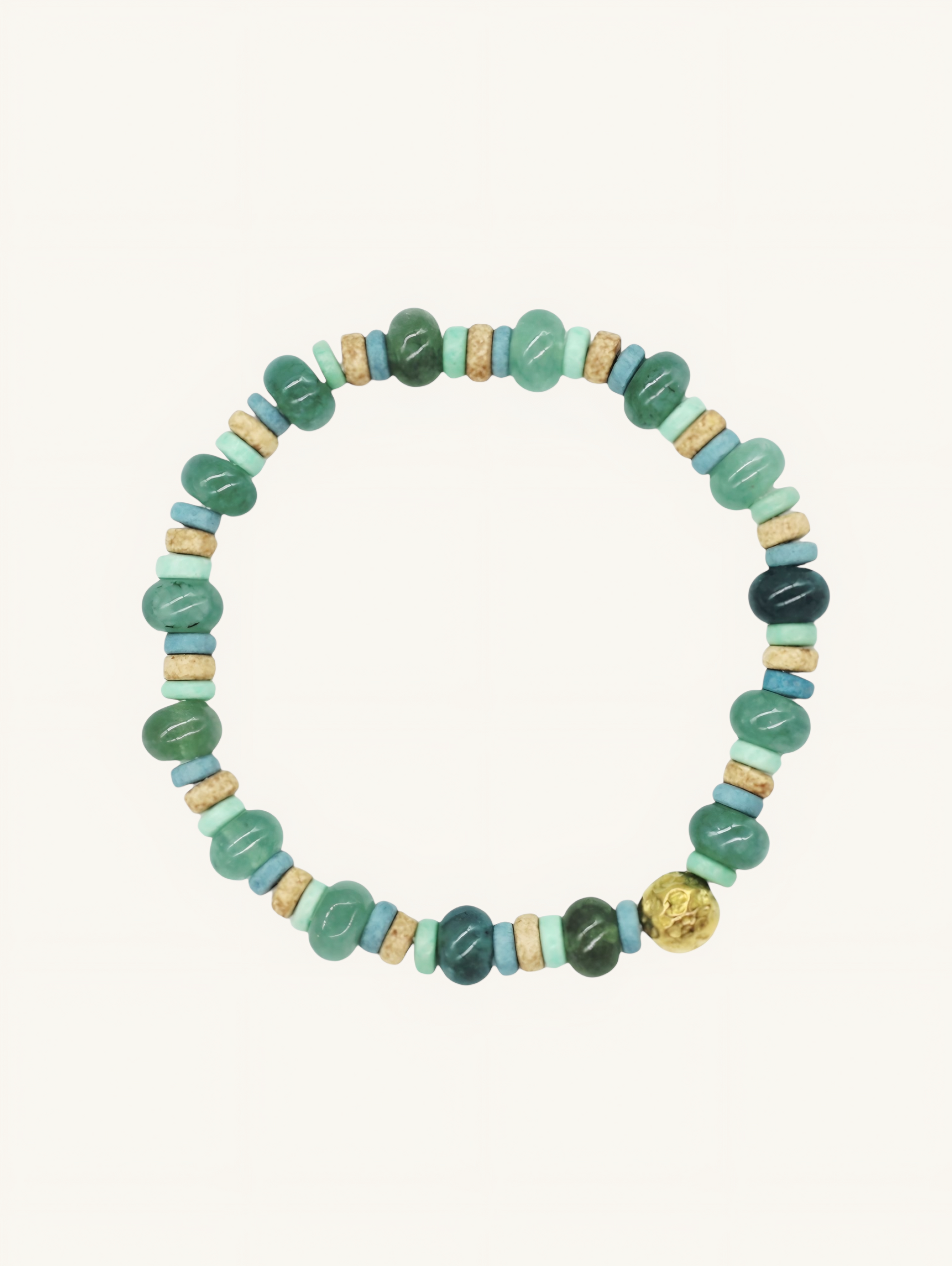 Tragebild der Boho Armbänder LIV aus pinken und türkisen Edelstein- & Keramikperlen. DAS Sommer-Statement für deinen Arm