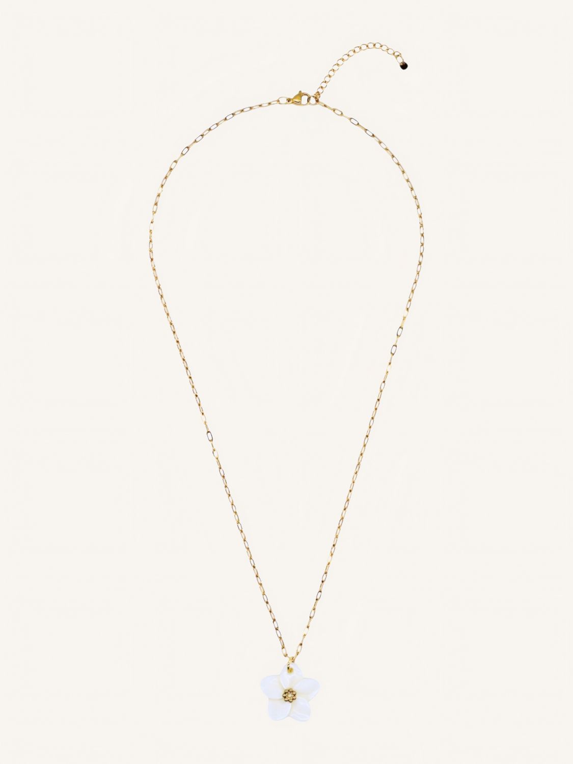 MAHINA – Lange Gliederkette mit Perlmutt-Plumeria-Anhänger – Damen Halskette in Boho-Stil
