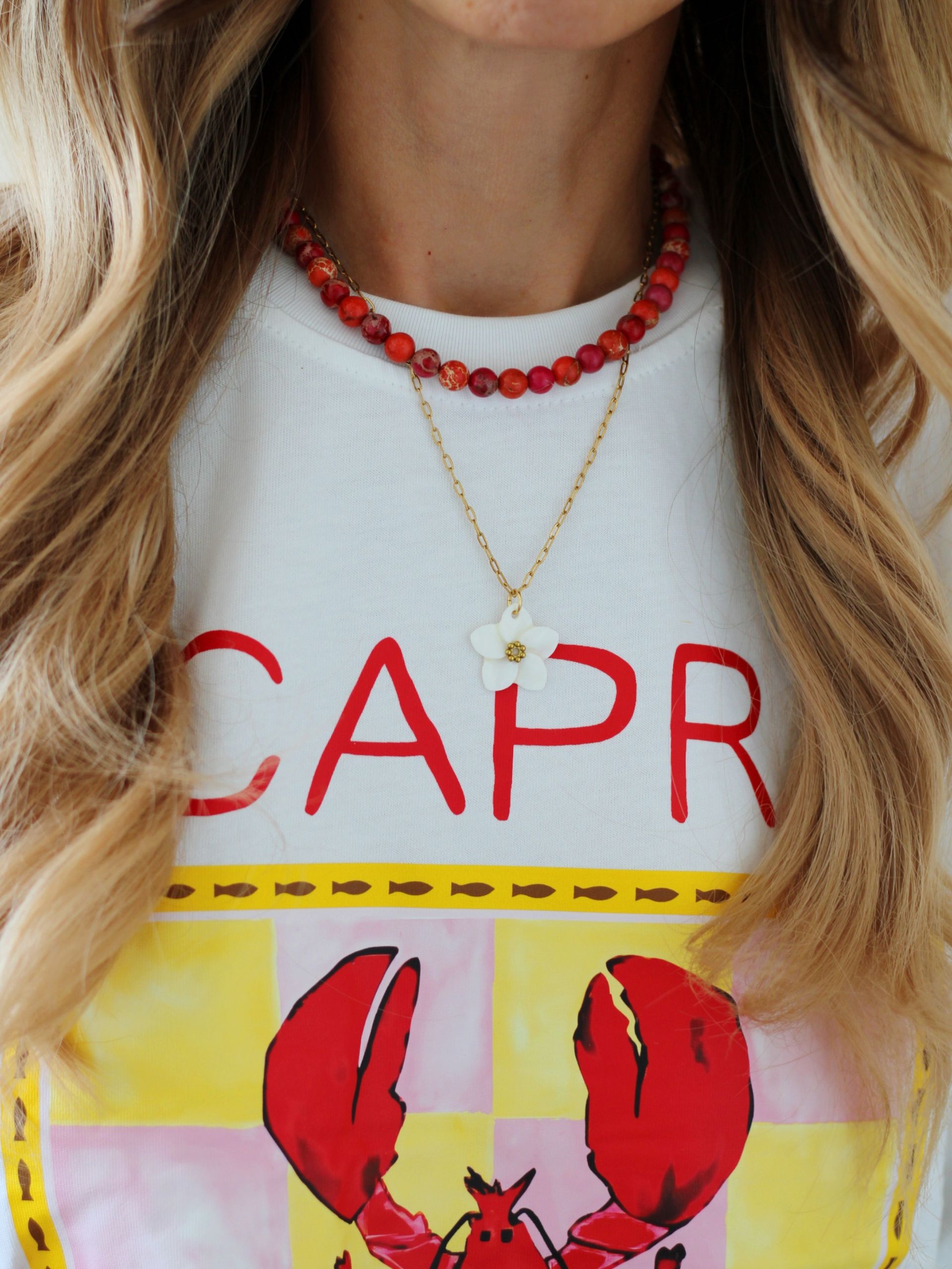 MAHINA – Lange Gliederkette mit Perlmutt-Plumeria-Anhänger – Damen Halskette in Boho-Stil