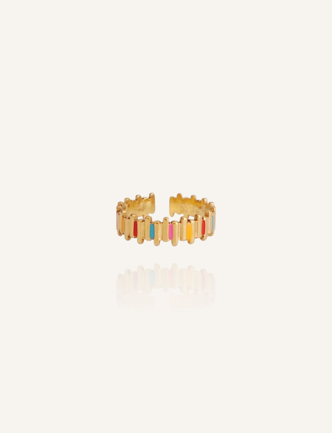 Goldener Edelstahlring mit mehrfarbigen Highlights verziert. Ein echter Hingucker von Bunter Schmuck