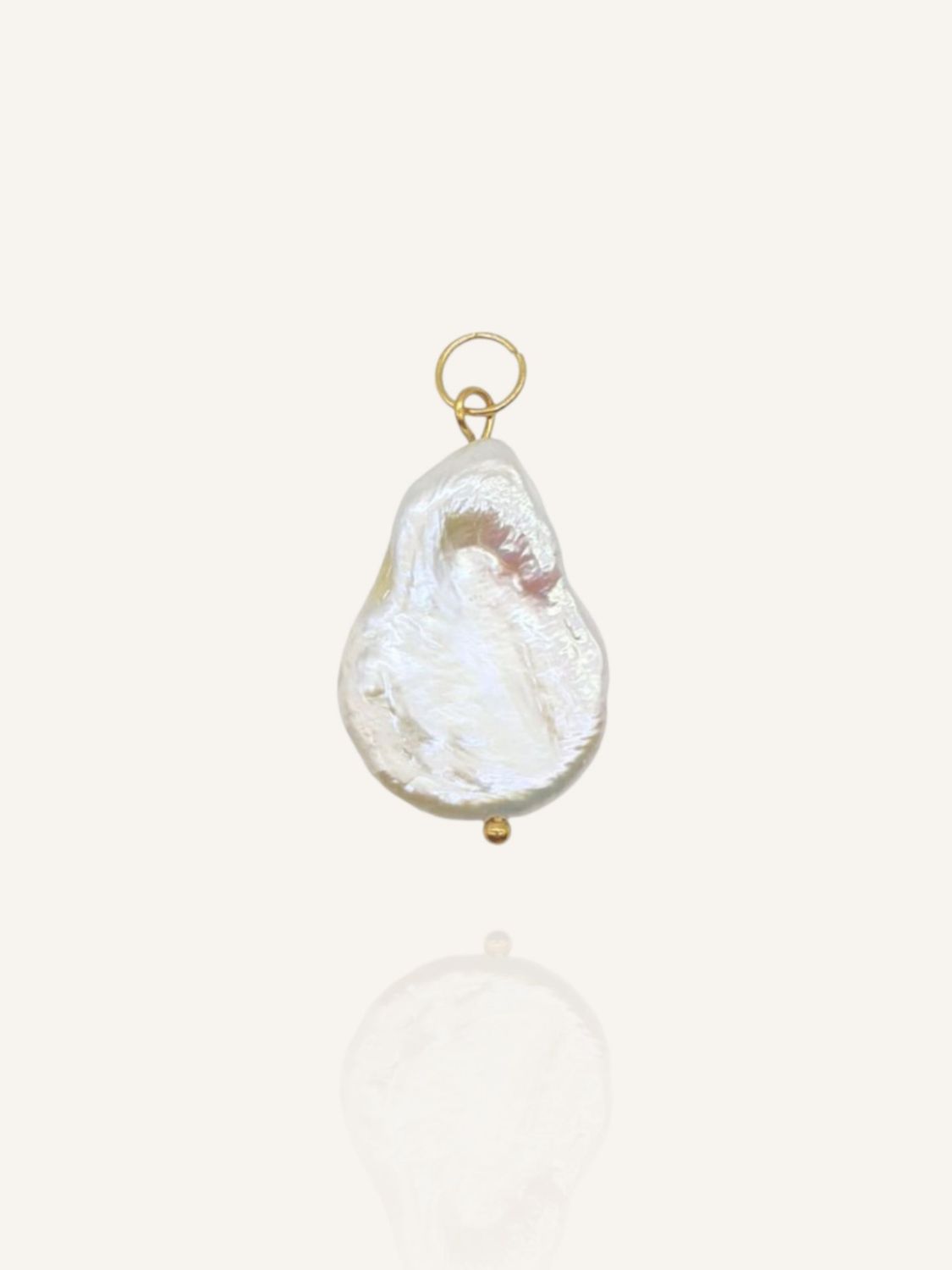 Süßwasserpelen-Anhänger in Form eines großen Tropfens, variabel an Halskette oder Ohrringe zu hängen. Bunter Schmuck