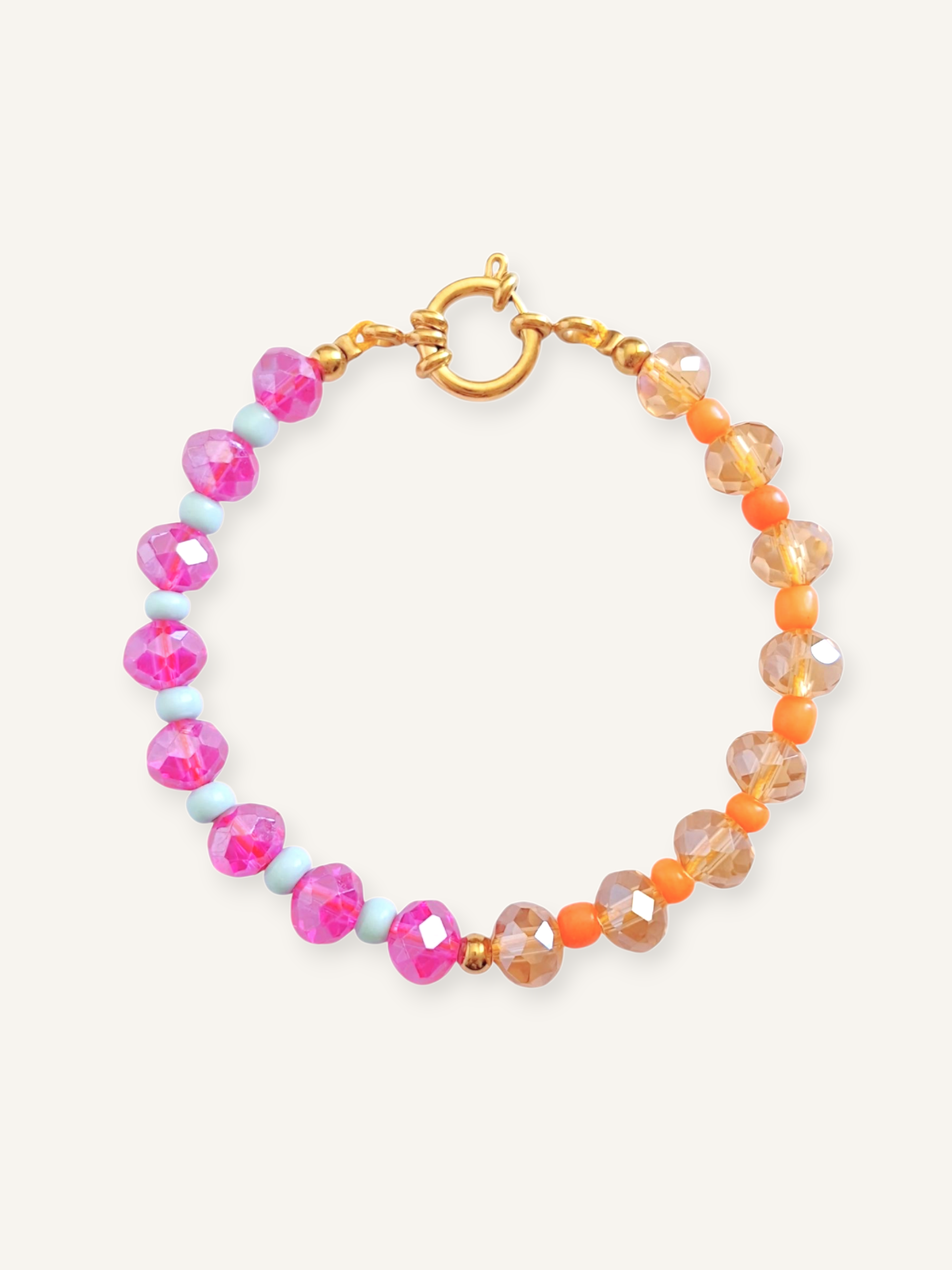 Handgemachtes Armband im Dopamin-Style mit tollen Farbkombinationen und in Gold oder Silber. Perfekter Gute-Laune-Schmuck