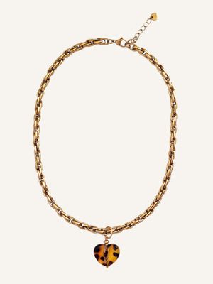 Massive Gliederkette mit dicker Herzperle in Leo-Optik. Stylische goldene Gliederhalskette für deine Bold-Looks 