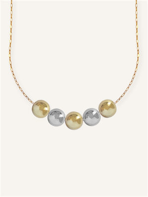 Chunky handgemachte Statement-Kette aus goldener Halskette und dicken Perlen in Gold und Silber. Ausdrucksstarker Schmuck