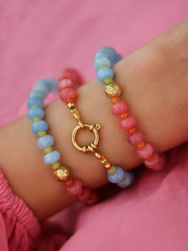 SOL Armband mit gefärbter Jade – Color-Blocking Design in Blau-Grün & Rosa-Orange