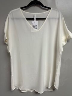 LB V Neck Top Ivory Small