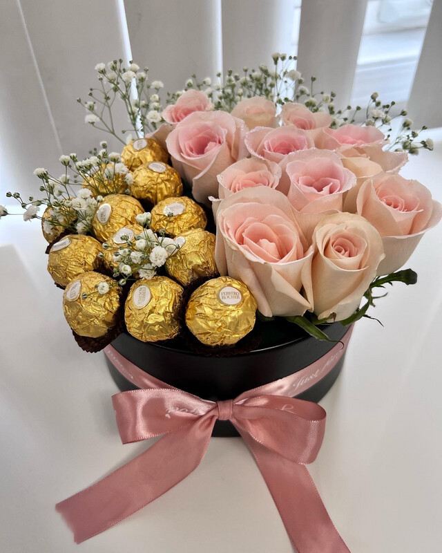 Sweet Blooms &amp; Chocolate Box