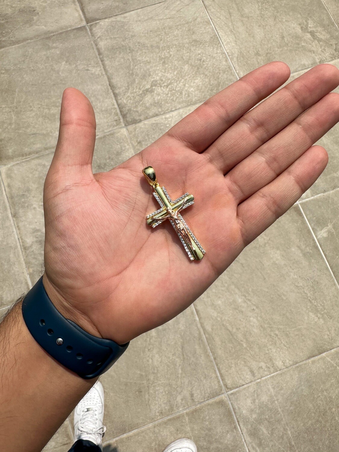 Cruz con jesus Rose Gold