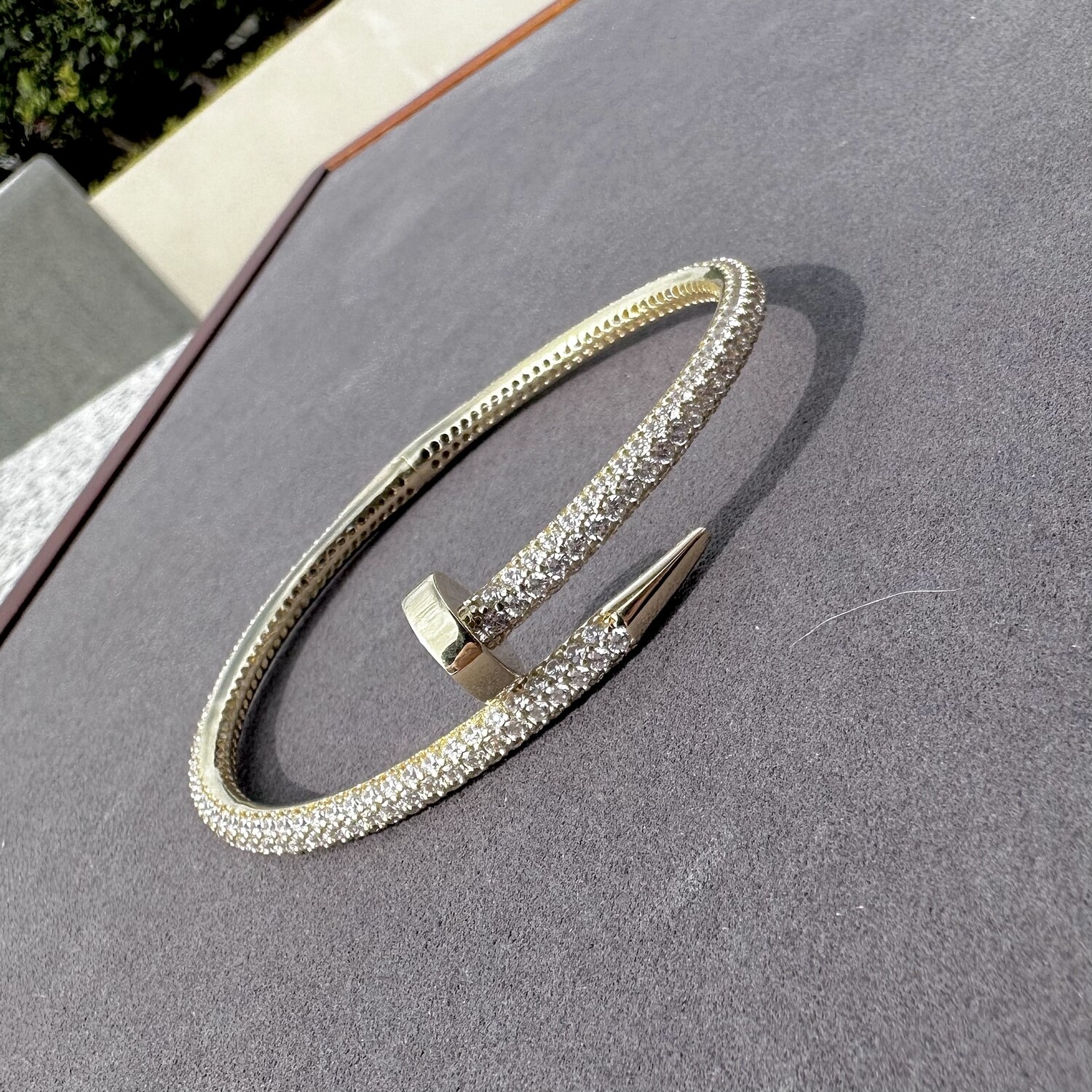 Brazalete tipo Cartier de Clavo Diamantado