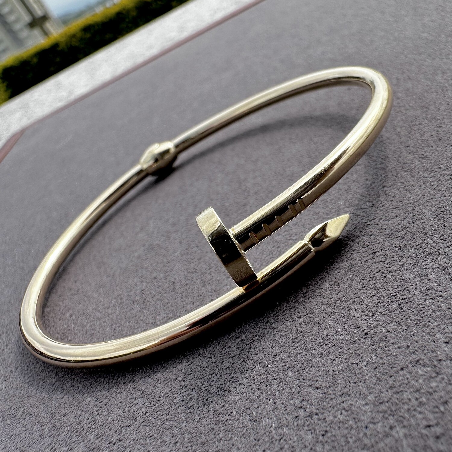 Brazalete tipo Cartier de Clavo