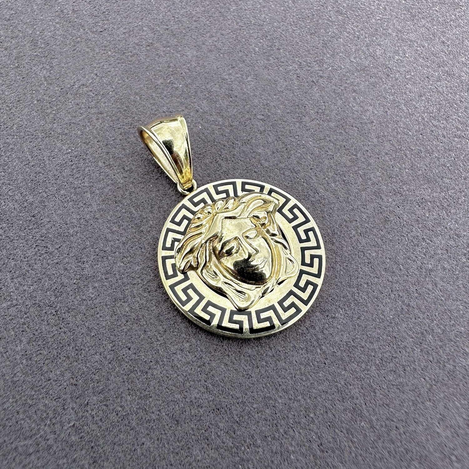 Versace de Oro 10k
