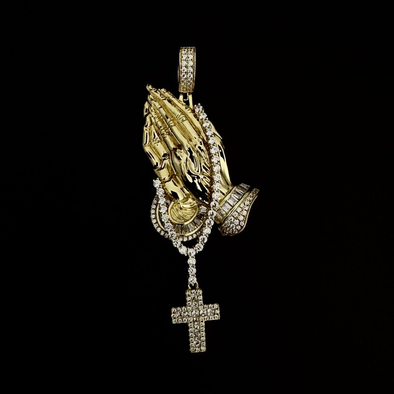 Dije Mano con Rosario en Plata 925 con Baño de Oro 14k