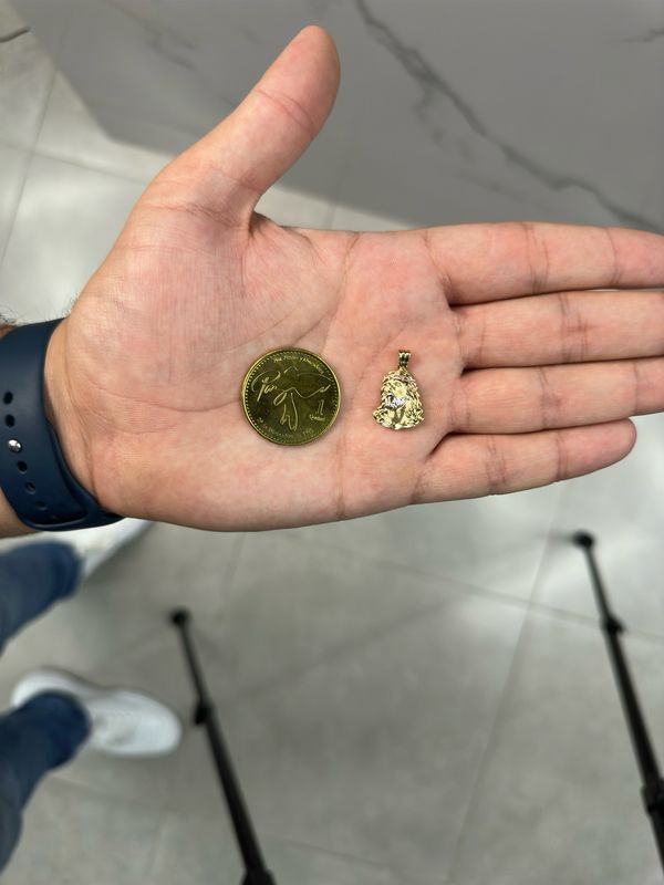 Dije Rostro de Jesús en Oro Italiano 10k – 2.4cm de Alto