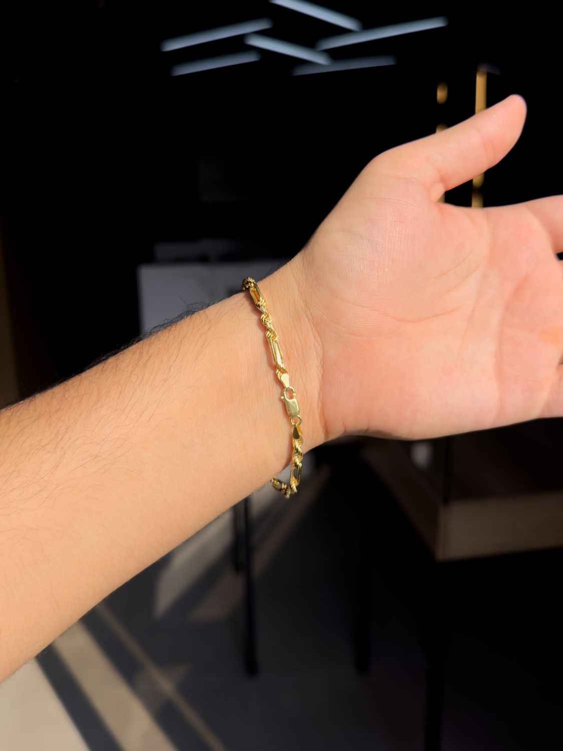 Pulso Fígaro Sólido en Plata 925 con Baño de Oro 14k – 4mm / Varias Tallas